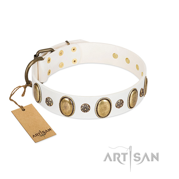 FDT Artisan white leather dog collar for comfortable wear