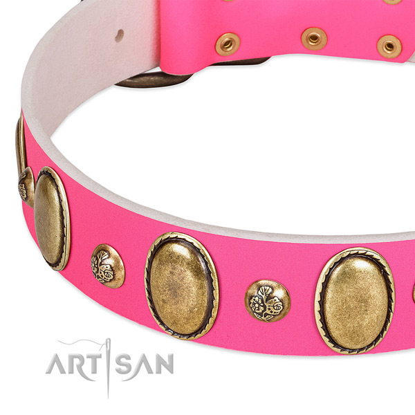 Pink leather FDT Artisan collar with oval and round decorations
