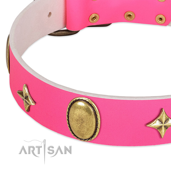 Pink leather dog collar with old bronze-like plated oval and stars